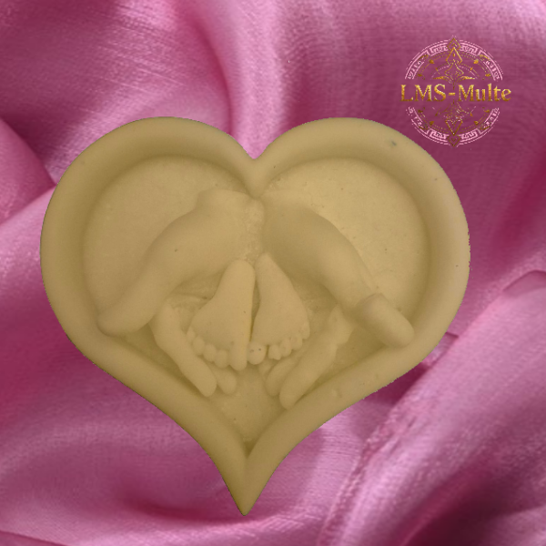 The Baby Heart Candle